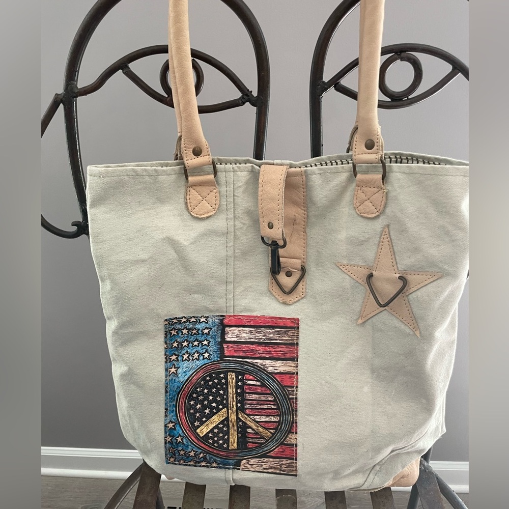Vintage Addiction Canvas Peace Tote